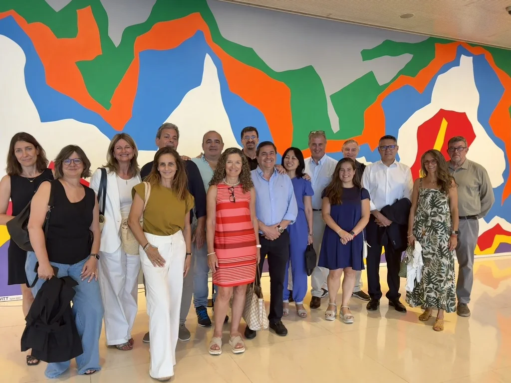Comunidad Alumni AED — Grupo en evento de directivos 2025