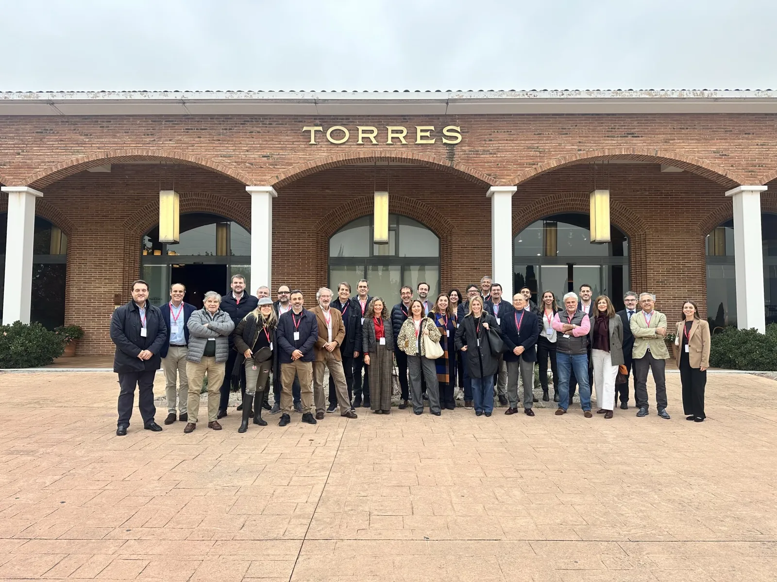 AED — Visita a empresa socia, programa Más Allá de la Formación 2025